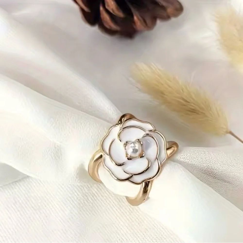 New! 1-pc in Small Rose Goldtone Designer-Style *Camellia* Flower Scarf Ring